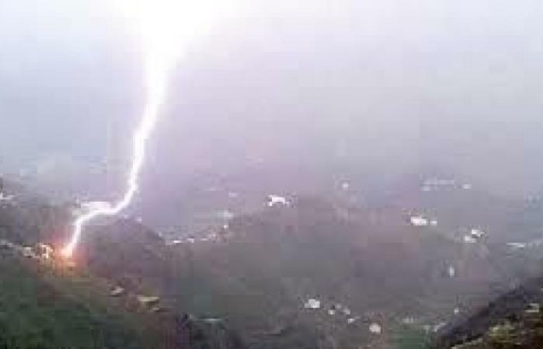 صاعقة رعدية تقـتل شاباً في خيبر أثناء سيره مع قطيع أغنامه