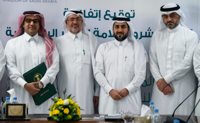 المركز الوطني للنخيل والتمور يوقع إتفاقية تنفيذ مشروع علامة التمور السعودية مع شركة تكامل