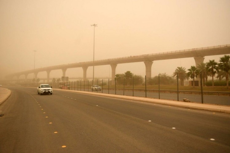 انخفاض درجات الحرارة ورياح مثيرة للأتربة على 8 مناطق بالمملكة.. السبت