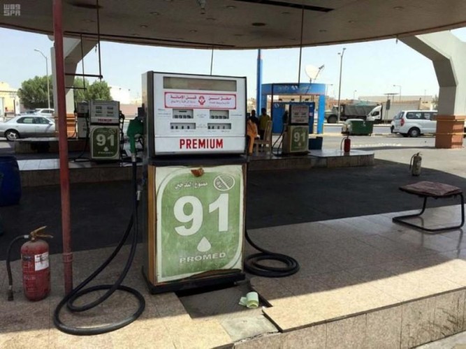 إغلاق محطتي وقود بسبب عدم نظافة المسجد ودورات المياه بالخفجي