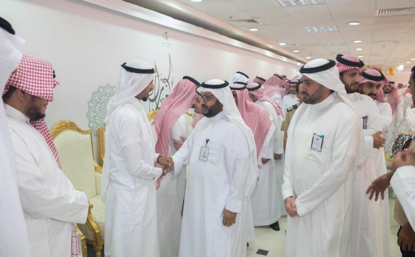 بالصور..”صحة الرياض” تقيم حفل معايدة لمنسوبيها