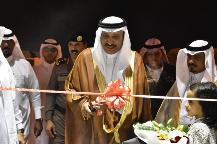 “محافظ صامطة زعلة” يشرف إحتفال المحافظة بالعيد ويشارك الأهالي فرحتهم