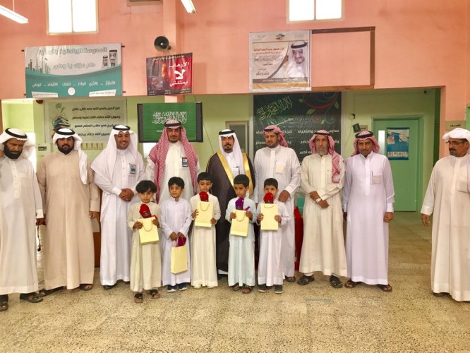 محافظ ضرية يتفقد المدارس في اول يوم