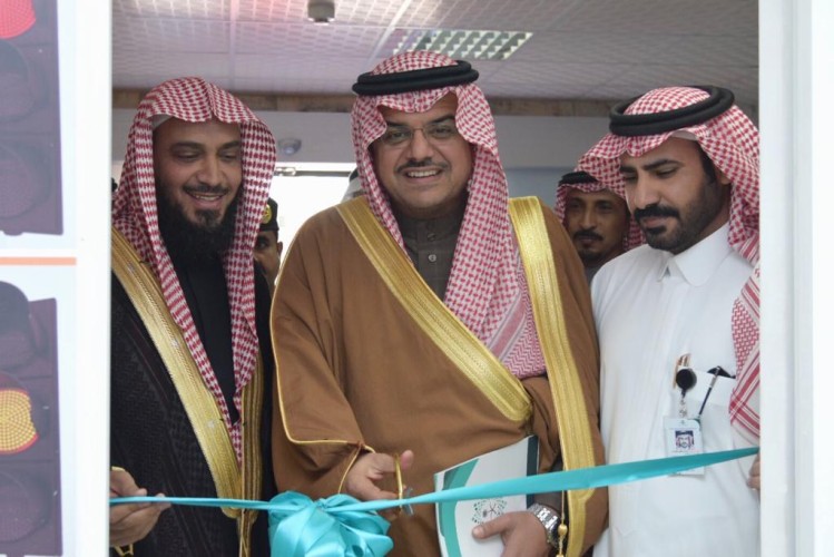 سمو محافظ حفرالباطن يدشن عيادة مكافحة التدخين المتنقلة في مبنى إدارة تعليم حفرالباطن