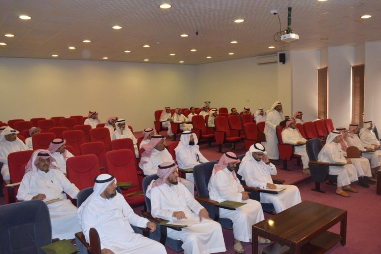 “مدير فرع وزارة البيئة والمياه والزراعة بمنطقة جازان” يفتتح البرنامجين التدريبيين
