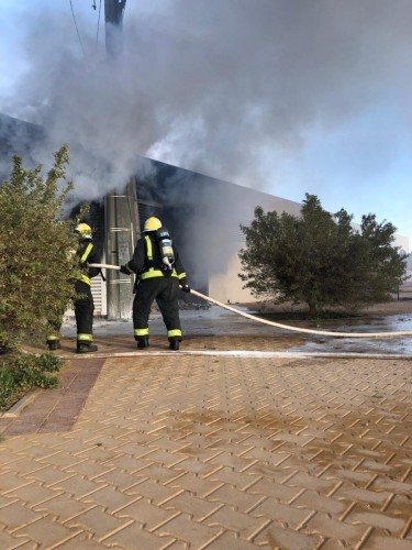 مدني القصيم يسيطر على حريق كهربائي بـ الاسياح