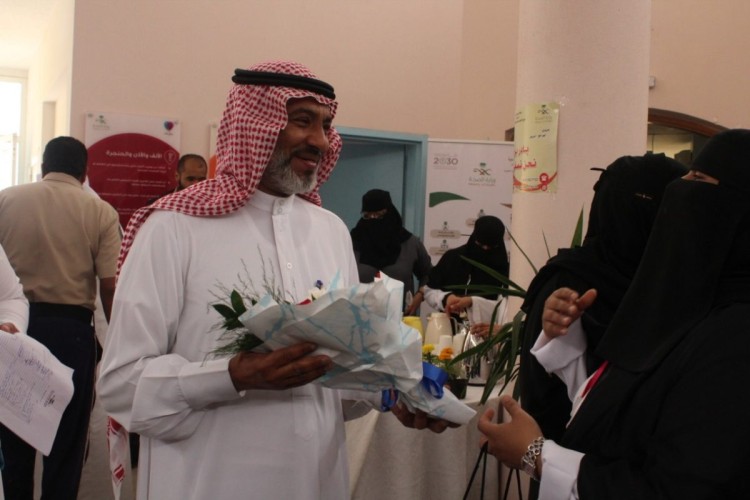 مشاركة فريق همسات الثقافي في تفعيل يوم الخدمه الاجتماعيه العالمي بمستشفى العفالق للرعاية الاساسية