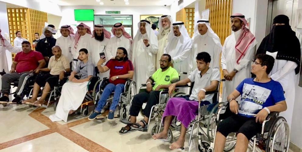 رسم البسمة والفرحة على مرضى مستشفى الملك عبد العزيز بقسم التأهيل الطبي بجدة