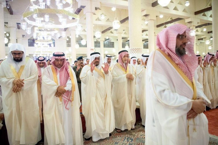 المصلون يؤدون صلاة عيد الأضحى المبارك في مختلف أنحاء المملكة