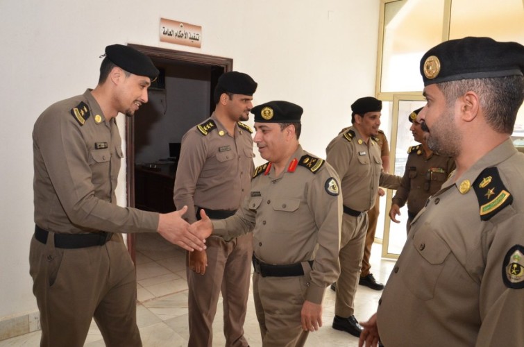اللواء العصيل يتفقد شرط المحافظات بمنطقة المدينة المنورة