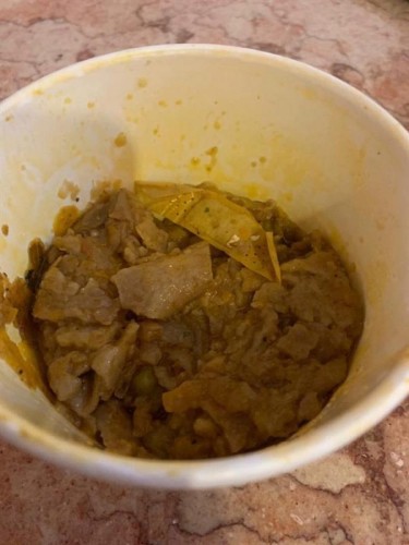 «لاصق جروح» داخل وجبة.. وأمانة جدة تحقق