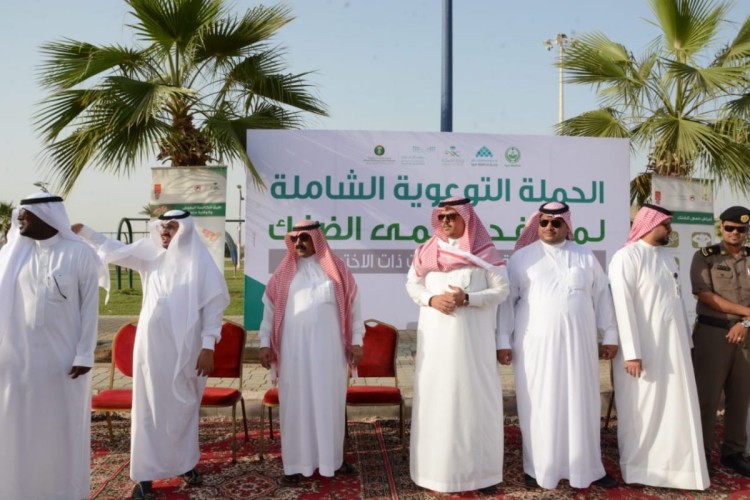 محافظ صبيا يدشن الحملة التوعية الشاملة لمكافحة حمى الضنك بصبيا