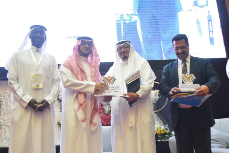 محافظ صبيا يدشن فعاليات ملتقى القيادة المدرسية الرابع