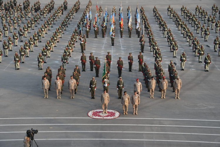 مركز ومدرسة قوات الدفاع الجوي يقيم حفله السنوي بتخريج عددا من الدورات