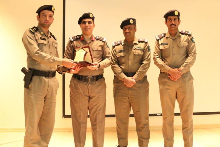 مدني رياض الخبراء ينظم برنامجاً عن القيادة الآمنة