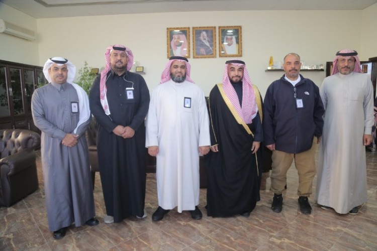 محافظ المؤسسة العامة للتدريب التقني والمهني يزور الجوف