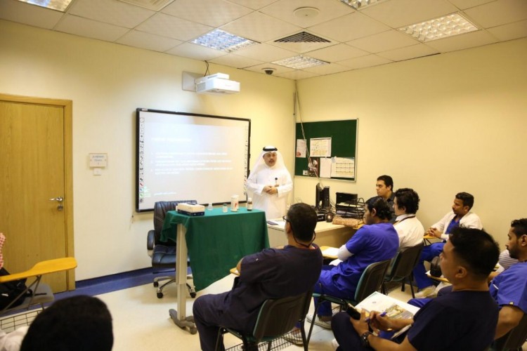 تطوير مهارات العاملين بأقسام الأنشطة بالصحة