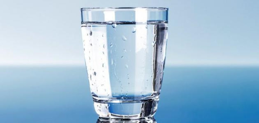 7 فوائد لتناول الماء الدافئ.. تعرّف عليها