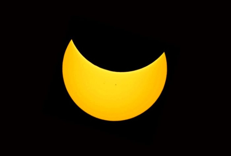 فلكية جدة : كسوف جزئي للشمس غير مشاهد بالسعودية  «الأحد»