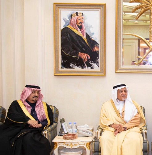 أمير منطقة الرياض يزور مقر عزاء الأميرة البندري بنت عبدالرحمن – رحمها الله