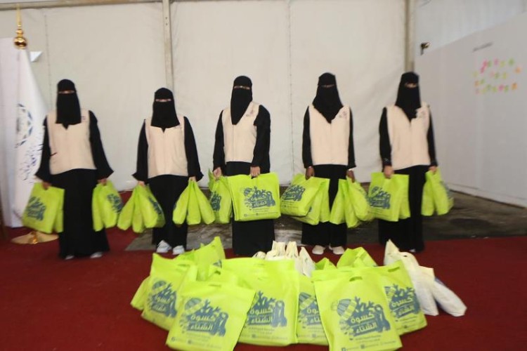 فريق الجود النسائي يطلق مبادرته للكسوة الشتوية
