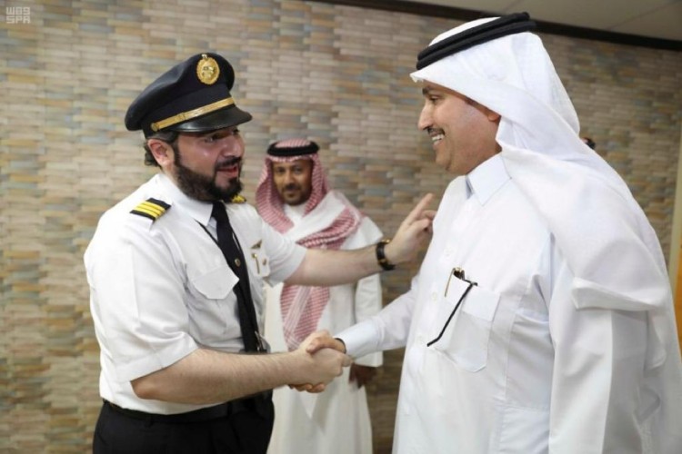 الخطوط السعودية تحتفي بالعيد وتشارك ضيوفها بهجته على متن رحلاتها وفي المطارات