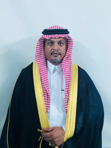 الشيخ عمر بن أحمد عطية شيخ بلدة الباحر يهنئ القيادة الرشيدة باليوم الوطني الـ 88 إبراهيم القصادي – صبيا