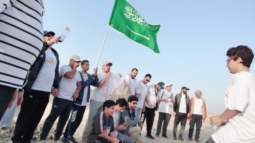 محافظ خليص يعلن انطلاق الرحلة الثانية لفريق هايكنج السعودي بمحافظة خليص