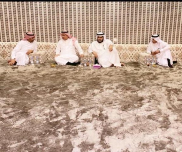 مدير عام فرع وزاره العمل والتنمية الاجتماعية بالقصيم يزور مدير التأهيل الشامل للإطمئنان على صحته