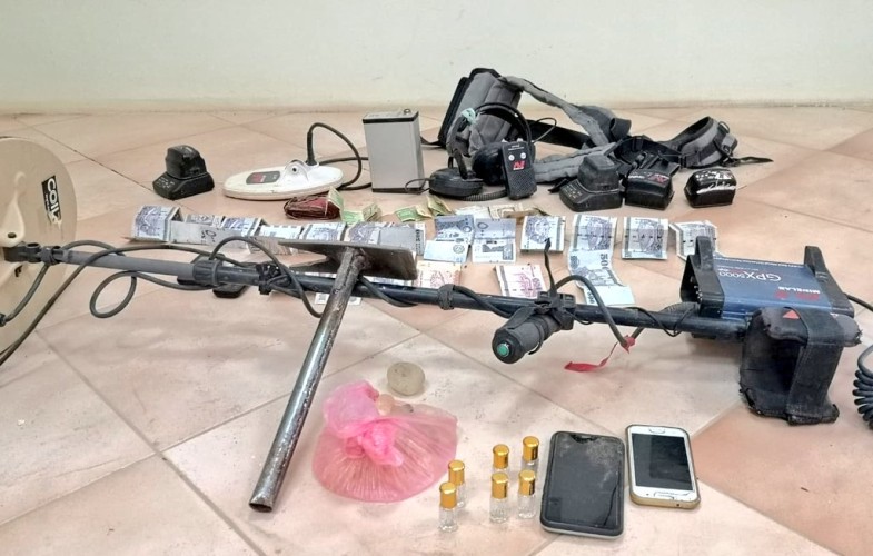 قوة حماية المناطق المحمية تّضبط وافدين أحدهم مخالف وهروب مواطن ومرافقيه من الموقع