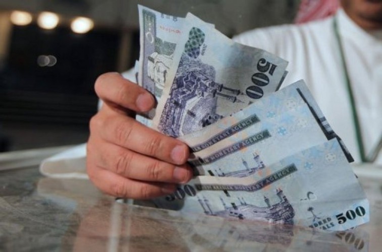 صرف رواتب موظفي الدولة بعد ساعات .. وانتهاء موجة النكت الساخرة