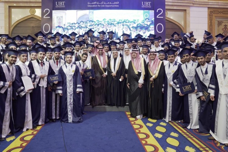 امير منطقة مكة المكرمة يزف ١١٨٢طالب وطالبه من خريجين جامعه الاعمال والتكنولوجيا UBT بجدة يوم امس