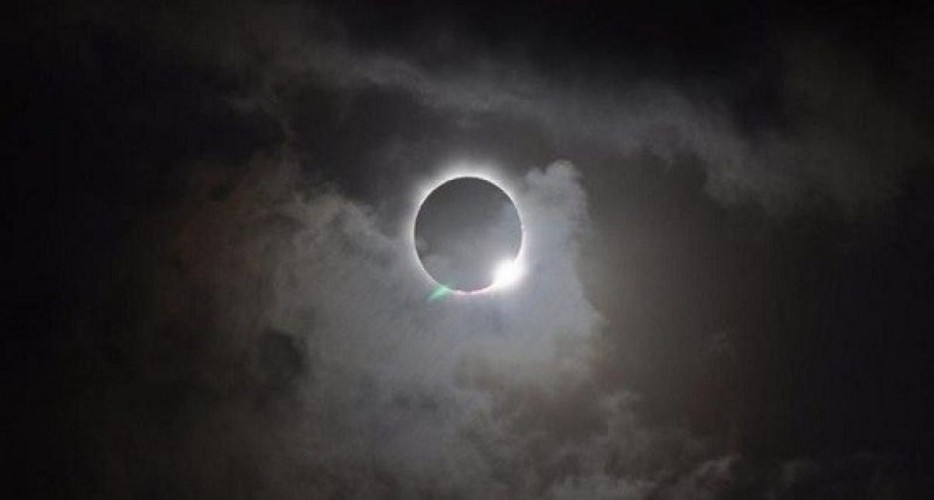 خسوف جزئي للقمر على عدة مناطق بالمملكة فجر الاثنين