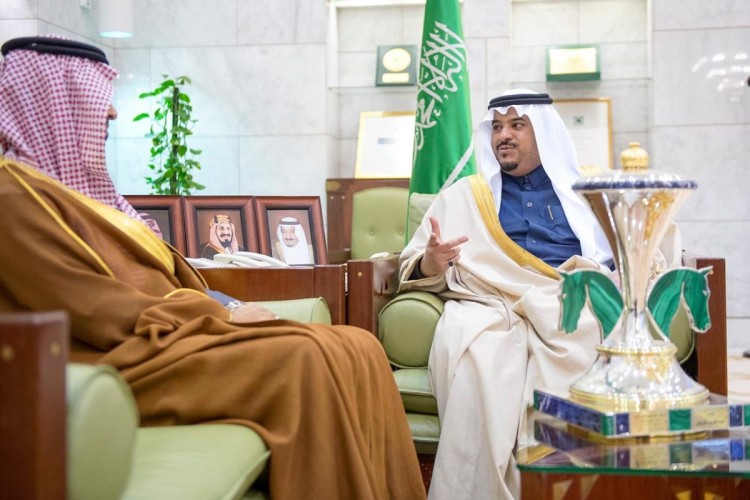 نائب أمير الرياض يهنئ الأمير محمد بن سلطان بمناسبة تحقيق اسطبله المركز الأول في سباق خيل الإنتاج المحلي