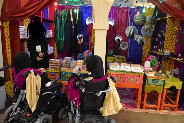 زيارة مركز التأهيل الشامل للإناث بالأحساء لمهرجان التمور تحت شعار«ويالتمر أحلى»