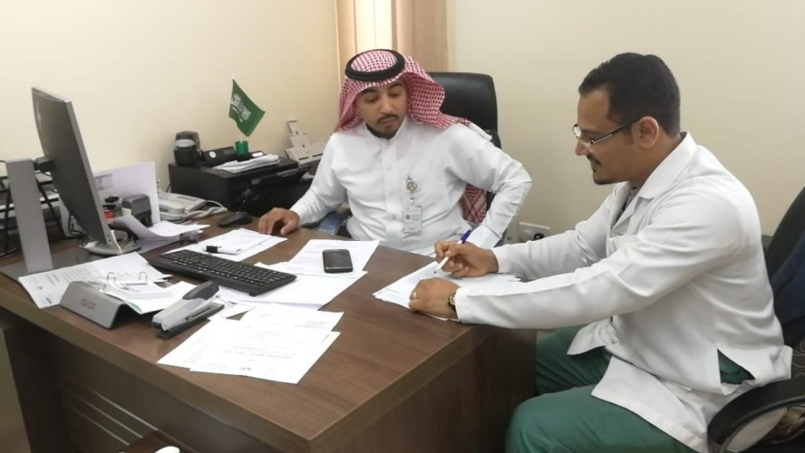 مستشفى الفيصل بالأحساء يكثف تدريب موظفيه لتشجيعهم على تطوير أنفسهم