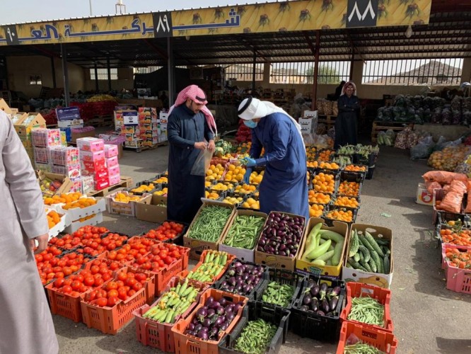 حملة تفتيشية علی أسواق الخضار والفاكهة بحائل