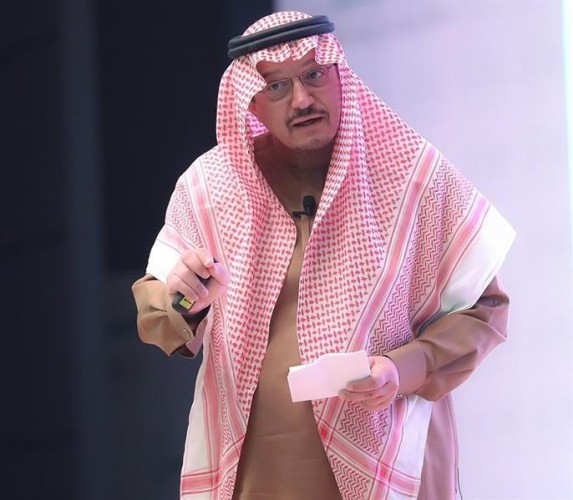 وزير التعليم: سنعيّن “ملحقات ثقافيات” من السعوديات المؤهلات أكاديمياً.. وسنوقف التعاقد مع الأجانب على وظائف الإشراف