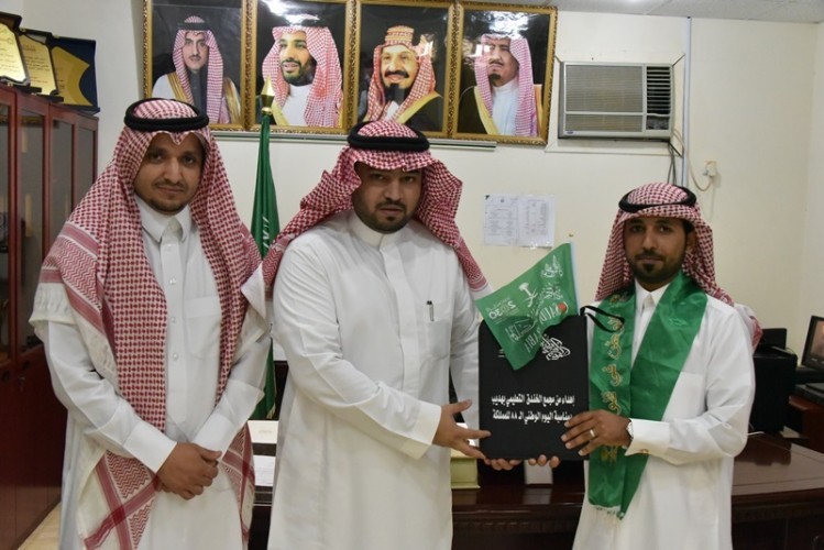 مجمع الخندق يحتفي بالوطن بحزمة من الفعاليات