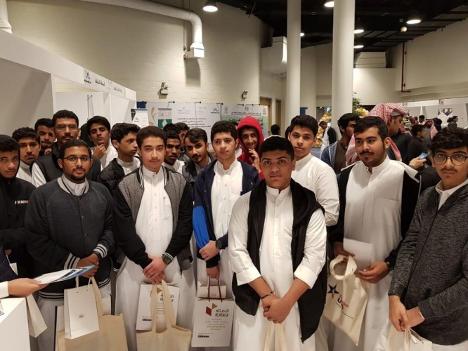 قبول وتسجيل جامعة الامام عبد الرحمن تشارك في معرض الارشاد التعليمي بالشرقية
