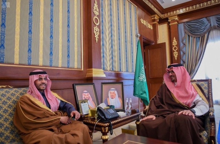 نائب أمير المدينة المنورة يستقبل نائب أمير حائل
