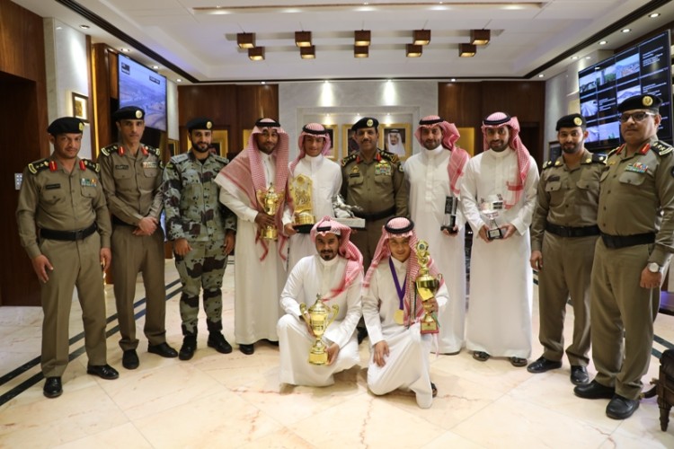 مدير الأمن العام يستقبل فرسان الأمن العام