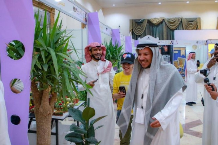 بحضور عددٍ من النجوم و الضيوف .. كرنفال مناسبتي يواصل عروضه و فعالياته