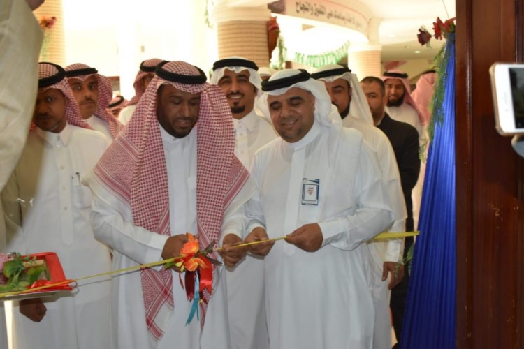 الجندان..يفتتح المعرض السنوي للوسائل والمشاريع التعليمية لمدارس رؤية المستقبل الأهلية بالهفوف