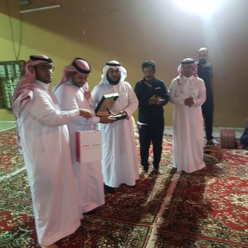 منسوبي مركز إسعاف شمال جدة يكرمون الدكتور ” الزهراني “