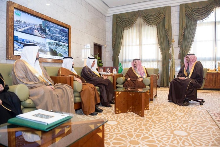 سمو أمير منطقة الرياض يستقبل وزير البيئة والمياه والزراعة