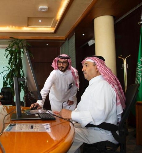 أمين منطقة الرياض يدشن خدمة بياناتي