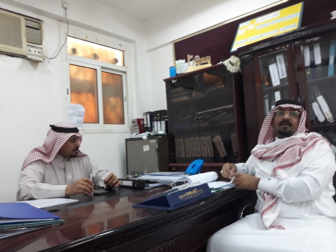 المسحلي يزور مدرسة الطاهرية الابتدائية