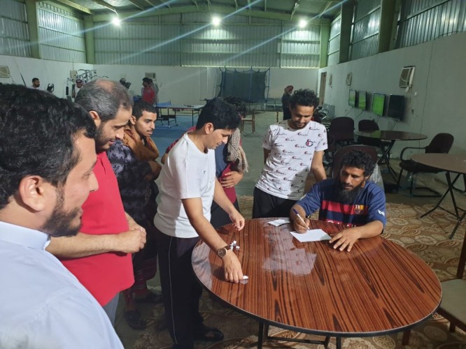 بالصور.. إجراء قرعة بطولة شهداء الحد الجنوبي للكرة الطائرة بنادي الحي بالريث