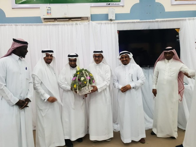 مساعد مدير تعليم صبيا يفتتح معرض المضادات الحيوية بمناسبة اليوم العالمي للمضادات الحيوية